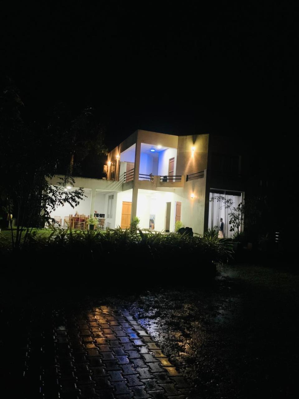 Cassia Udawalawe Hotel Bagian luar foto