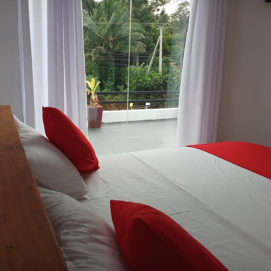 Cassia Udawalawe Hotel Bagian luar foto