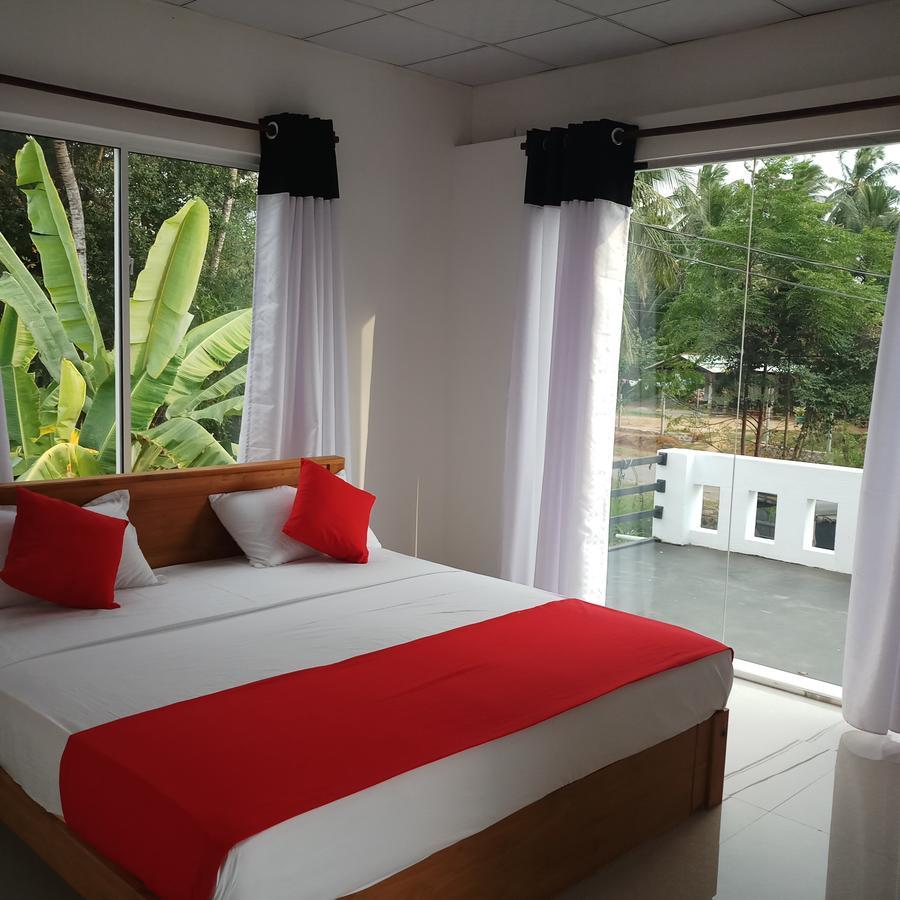 Cassia Udawalawe Hotel Bagian luar foto