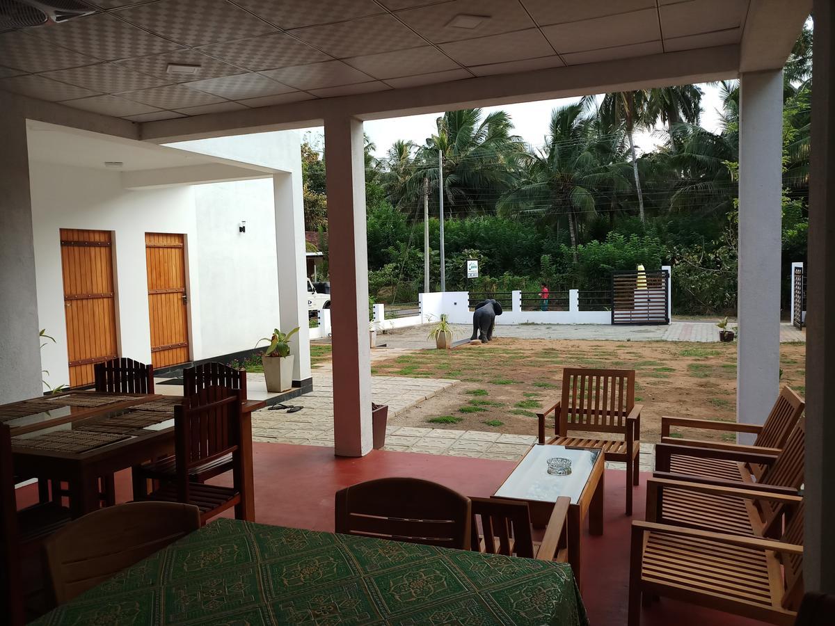 Cassia Udawalawe Hotel Bagian luar foto
