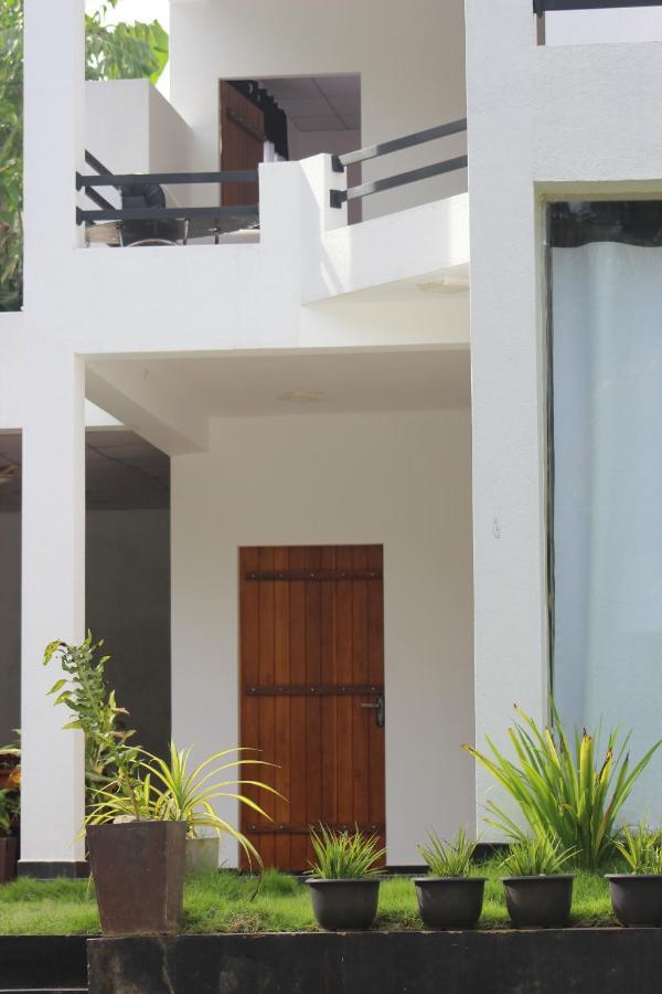 Cassia Udawalawe Hotel Bagian luar foto